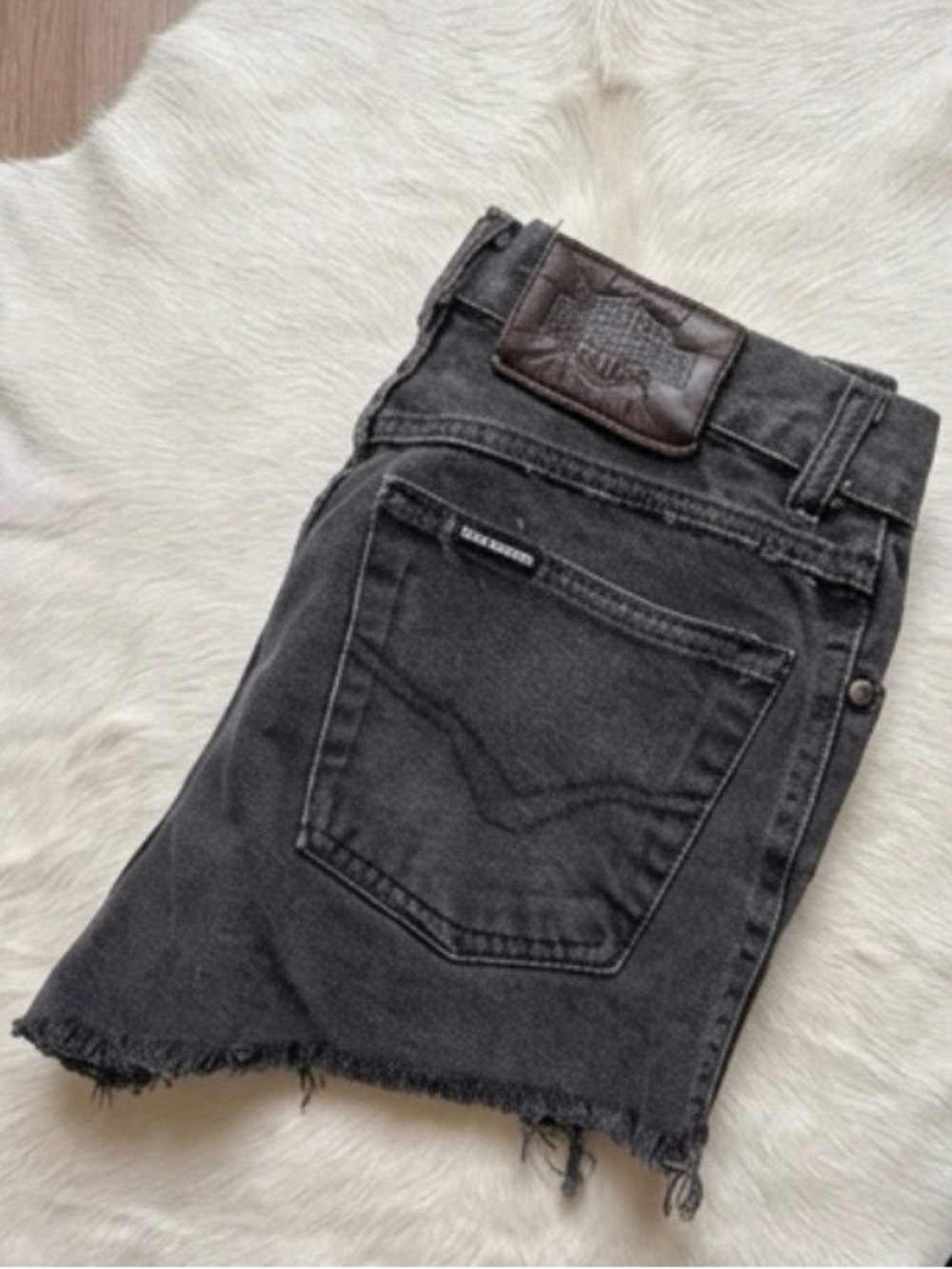 Harley-Davidson Black Denim Cutoff Jean Shorts womens 8 - Picture 9 of 11